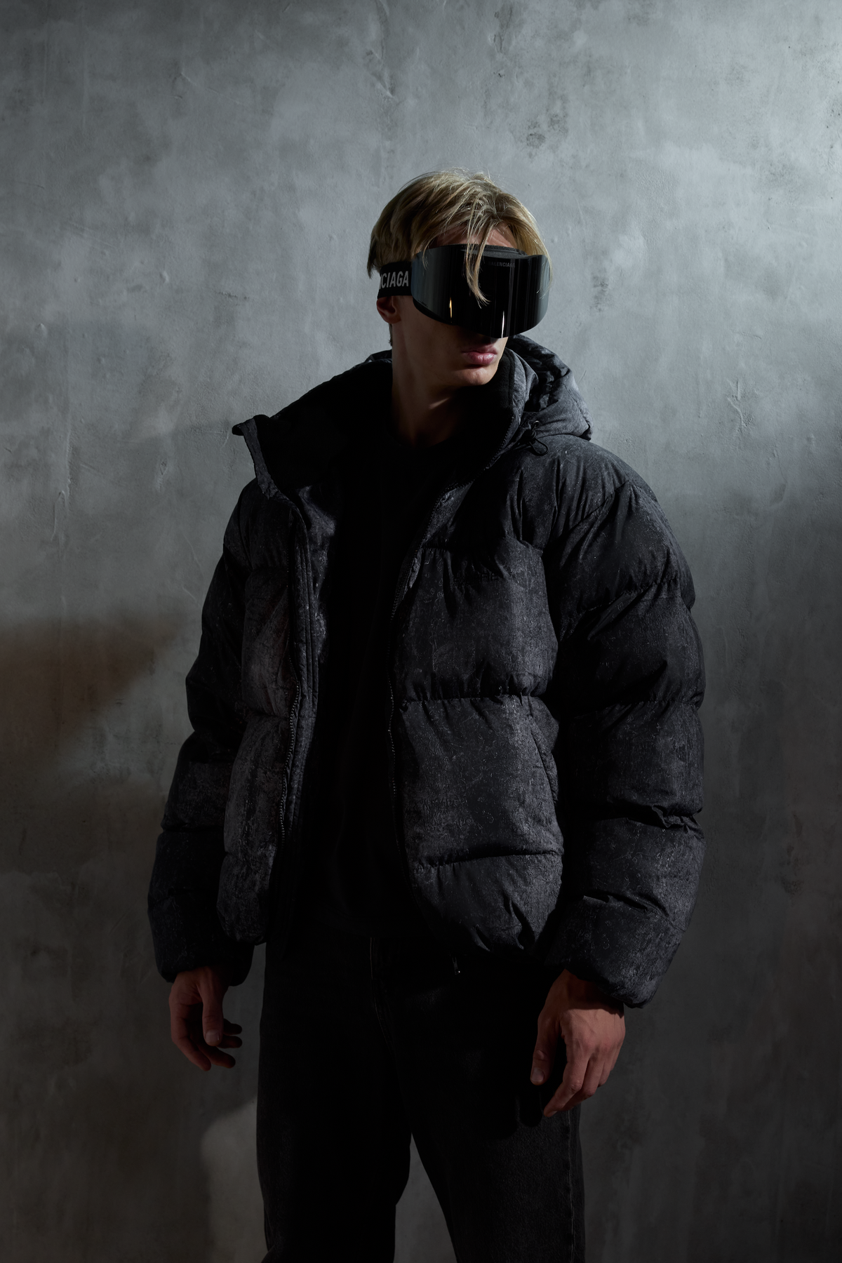 Пуховик Farfie Asphalt Black logo 2.0
