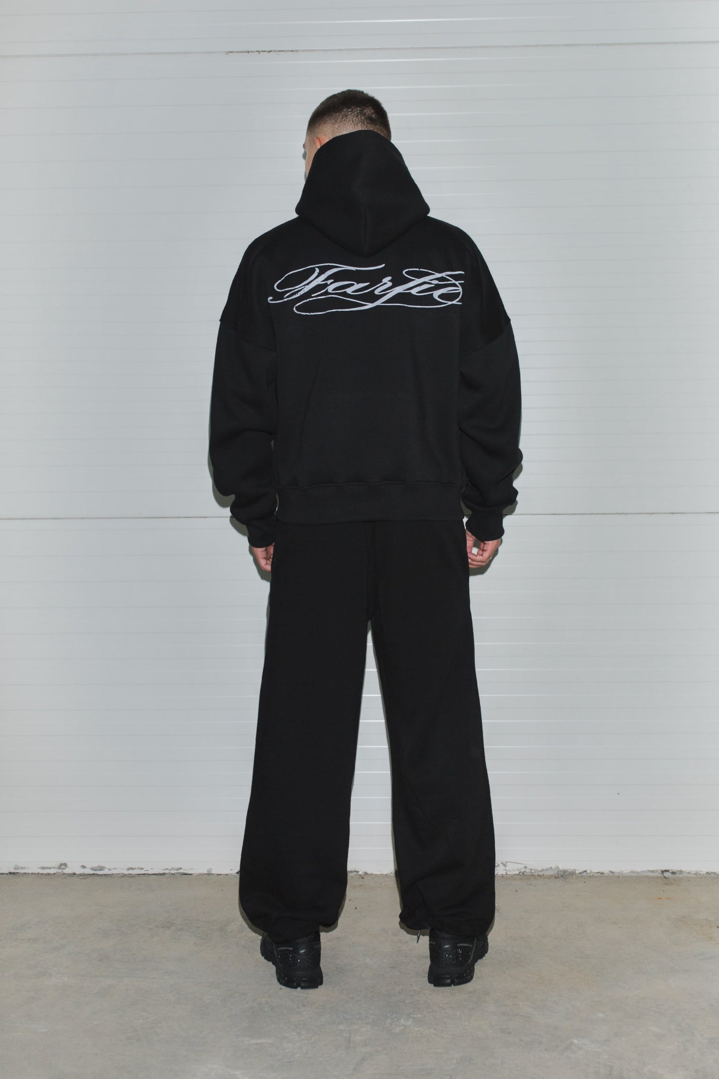 Эскапизм Black