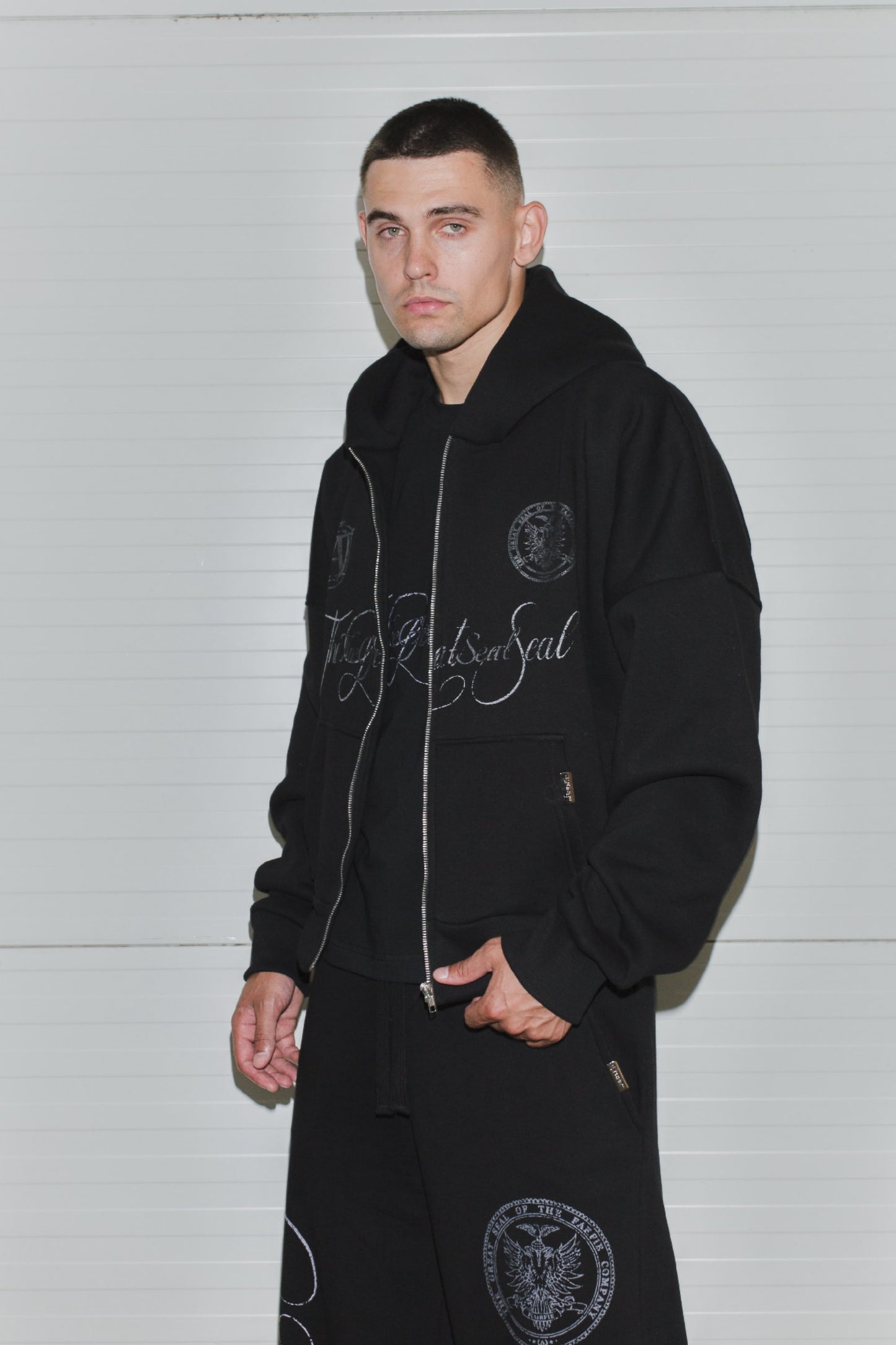 Эскапизм Black