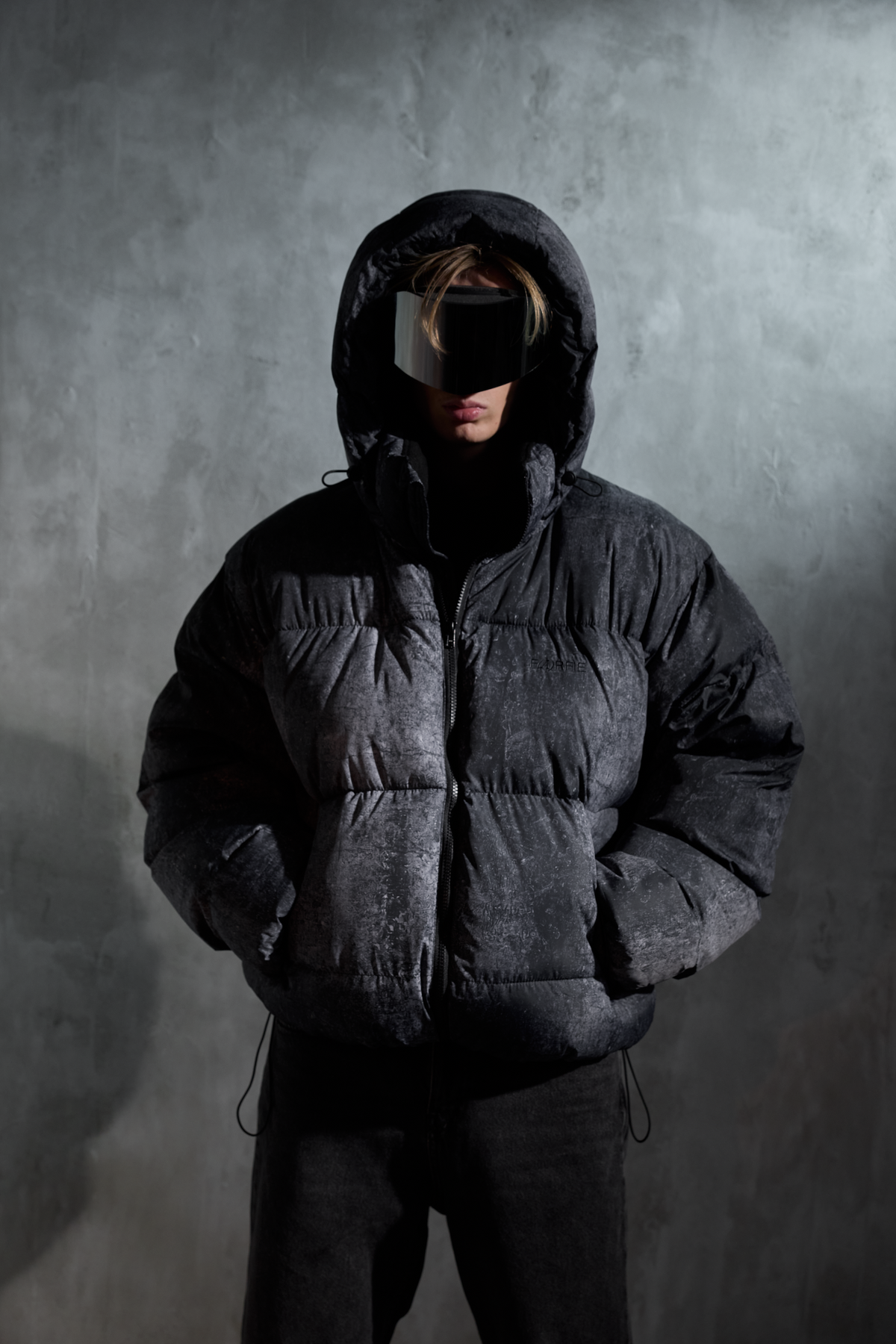 Пуховик Farfie Asphalt Black logo 2.0