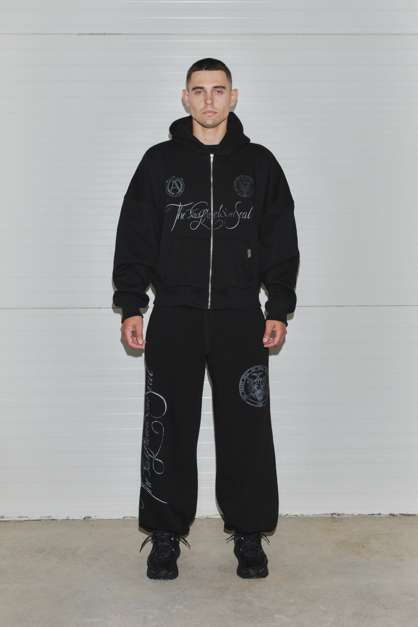 Эскапизм Black 