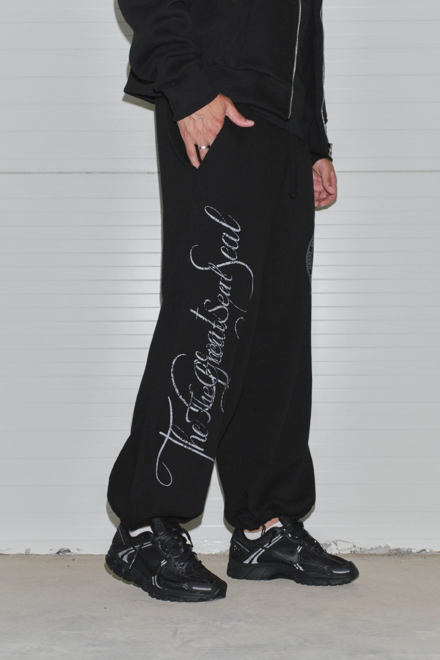 Эскапизм Black 