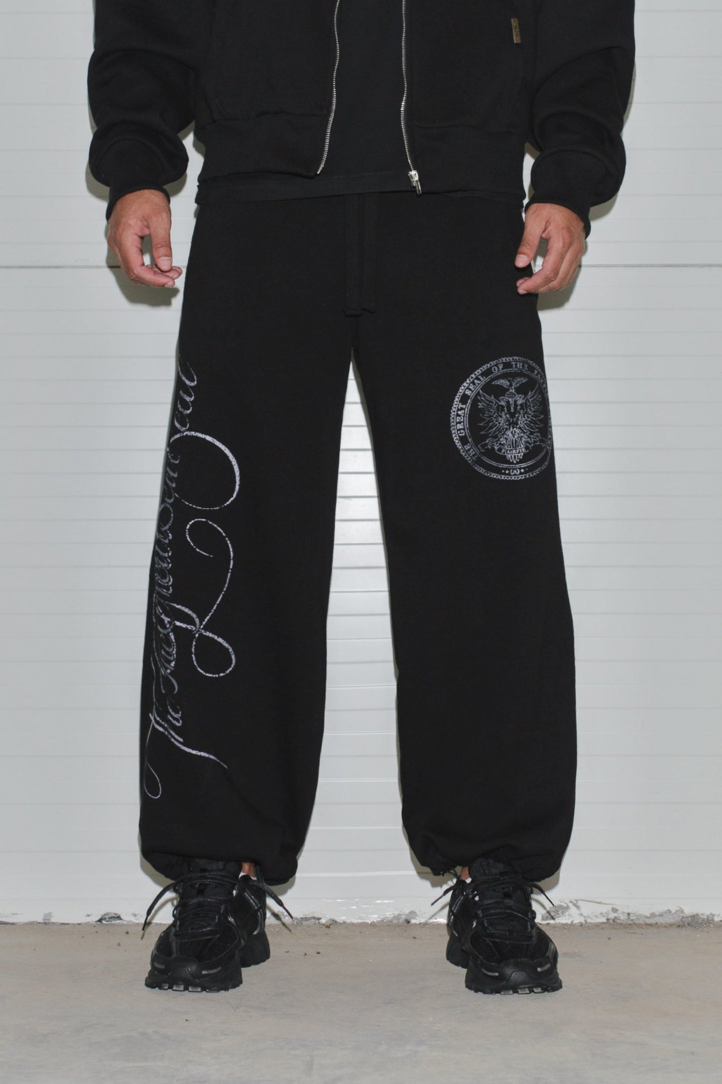 Эскапизм Black 