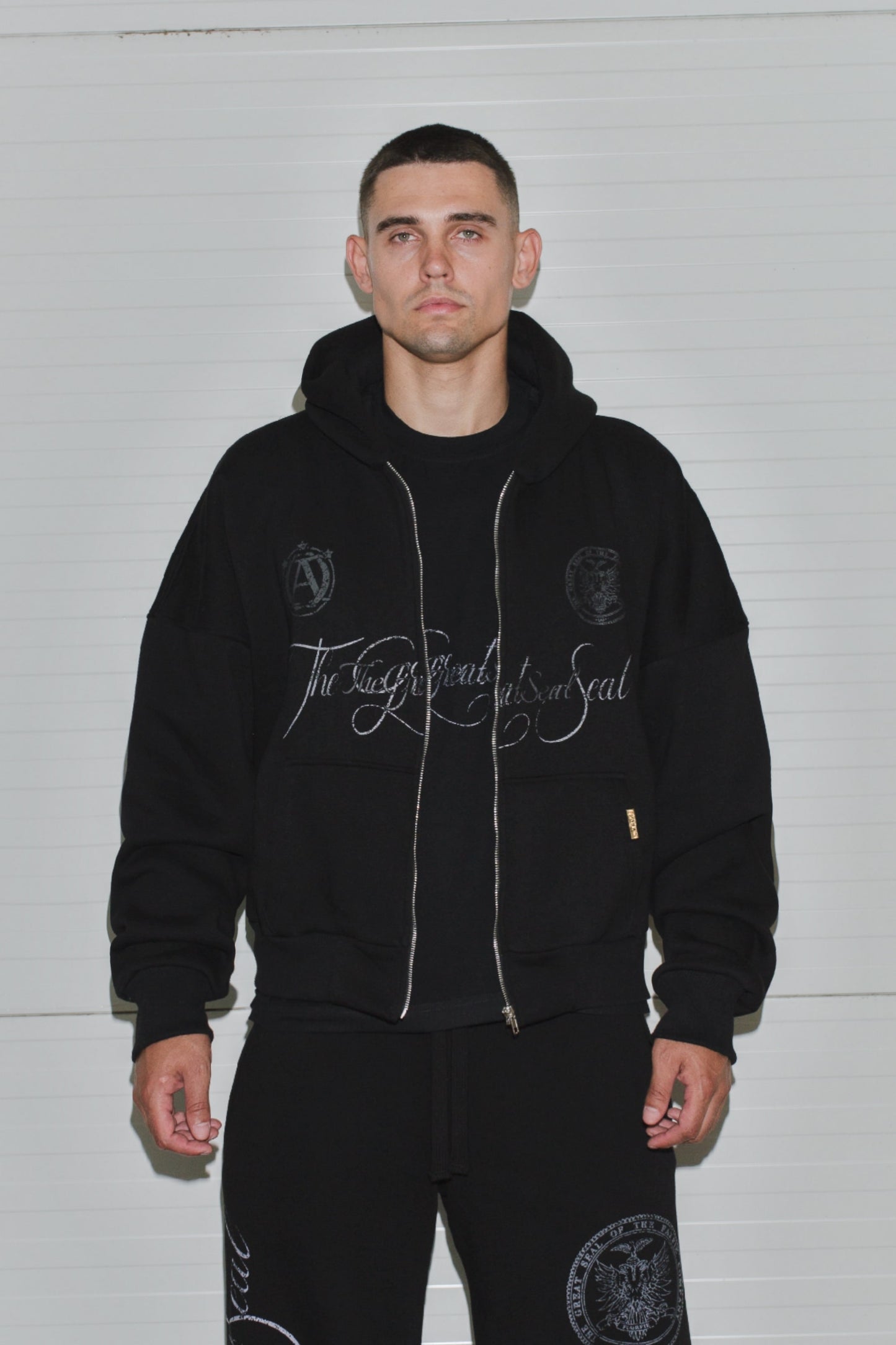 Эскапизм Black 