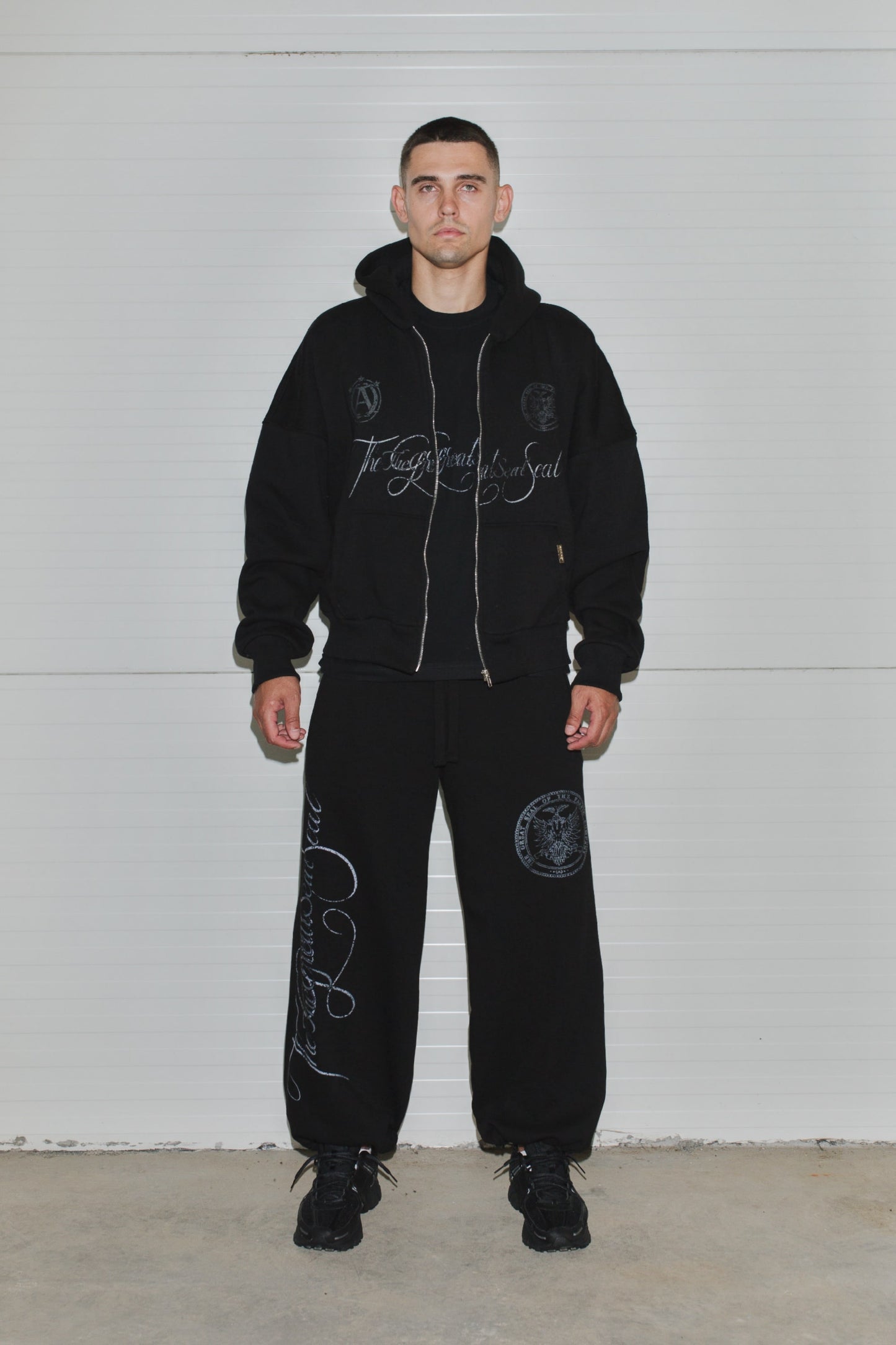 Эскапизм Black 