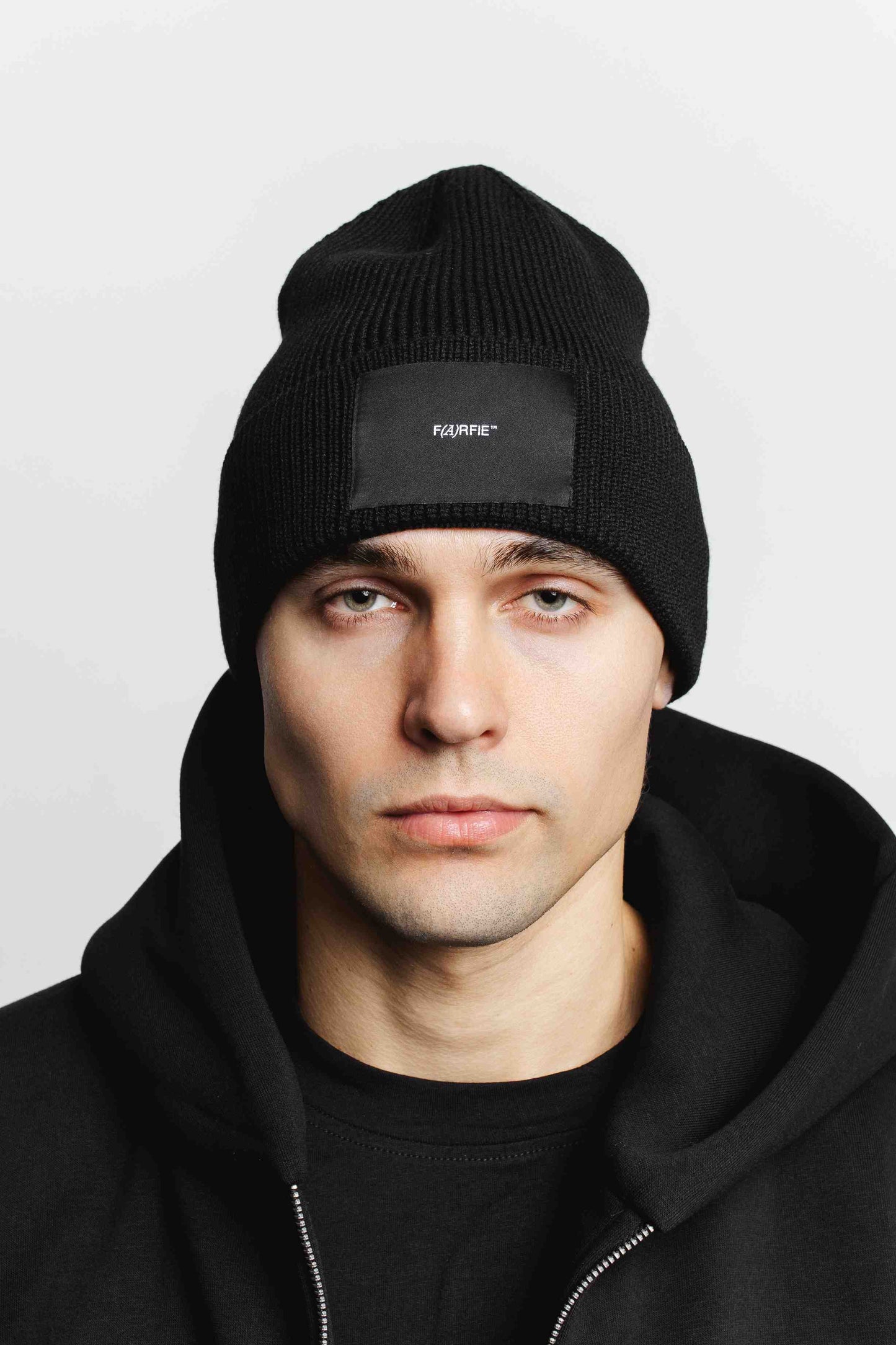 Шапка Farfie logo